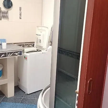 Wolf Luxusne S Plnou Vybavou S Bezplatnym Parkovanim Smart Tv A Optickym Internetom Priamo V Povazskej Bystrici Ticha Lokalita S Vsade Blizko Vhodne Pre Jednotlivcov Rodiny Pracovne Cesty Turistiku Aj Oddych Plne Vybavena Kuchyna