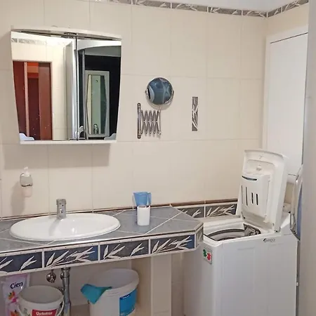 Apartman Wolf Luxusne S Plnou Vybavou S Bezplatnym Parkovanim Smart Tv A Optickym Internetom Priamo V Povazskej Bystrici Ticha Lokalita S Vsade Blizko Vhodne Pre Jednotlivcov Rodiny Pracovne Cesty Turistiku Aj Oddych Plne Vybavena Kuchyna Považská Bystrica