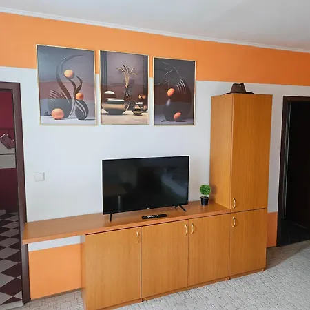 Apartment Wolf Luxusne S Plnou Vybavou S Bezplatnym Parkovanim Smart Tv A Optickym Internetom Priamo V Povazskej Bystrici Ticha Lokalita S Vsade Blizko Vhodne Pre Jednotlivcov Rodiny Pracovne Cesty Turistiku Aj Oddych Plne Vybavena Kuchyna Považská Bystrica