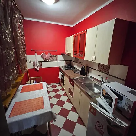 Wolf Luxusne S Plnou Vybavou S Bezplatnym Parkovanim Smart Tv A Optickym Internetom Priamo V Povazskej Bystrici Ticha Lokalita S Vsade Blizko Vhodne Pre Jednotlivcov Rodiny Pracovne Cesty Turistiku Aj Oddych Plne Vybavena Kuchyna شقة *