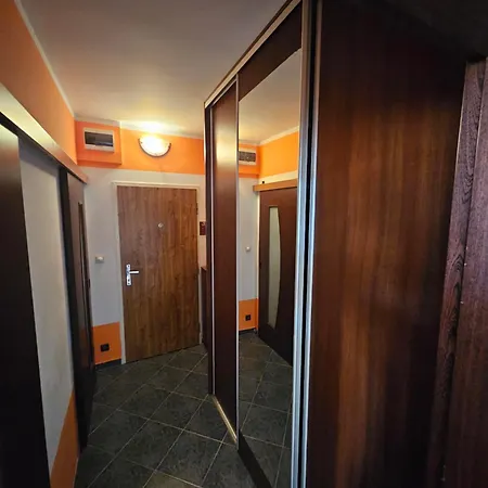 Wolf Luxusne S Plnou Vybavou S Bezplatnym Parkovanim Smart Tv A Optickym Internetom Priamo V Povazskej Bystrici Ticha Lokalita S Vsade Blizko Vhodne Pre Jednotlivcov Rodiny Pracovne Cesty Turistiku Aj Oddych Plne Vybavena Kuchyna شقة Považská Bystrica