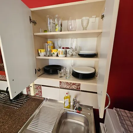 Wolf Luxusne S Plnou Vybavou S Bezplatnym Parkovanim Smart Tv A Optickym Internetom Priamo V Povazskej Bystrici Ticha Lokalita S Vsade Blizko Vhodne Pre Jednotlivcov Rodiny Pracovne Cesty Turistiku Aj Oddych Plne Vybavena Kuchyna Považská Bystrica