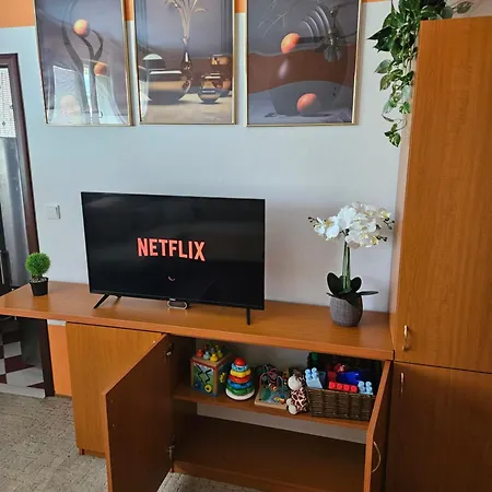 Apartman Wolf Luxusne S Plnou Vybavou S Bezplatnym Parkovanim Smart Tv A Optickym Internetom Priamo V Povazskej Bystrici Ticha Lokalita S Vsade Blizko Vhodne Pre Jednotlivcov Rodiny Pracovne Cesty Turistiku Aj Oddych Plne Vybavena Kuchyna *