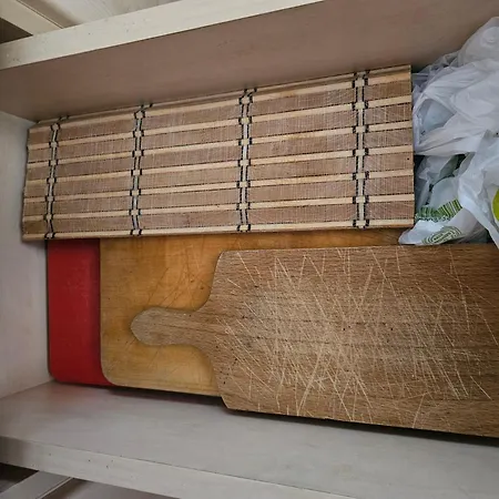 Apartman Wolf Luxusne S Plnou Vybavou S Bezplatnym Parkovanim Smart Tv A Optickym Internetom Priamo V Povazskej Bystrici Ticha Lokalita S Vsade Blizko Vhodne Pre Jednotlivcov Rodiny Pracovne Cesty Turistiku Aj Oddych Plne Vybavena Kuchyna