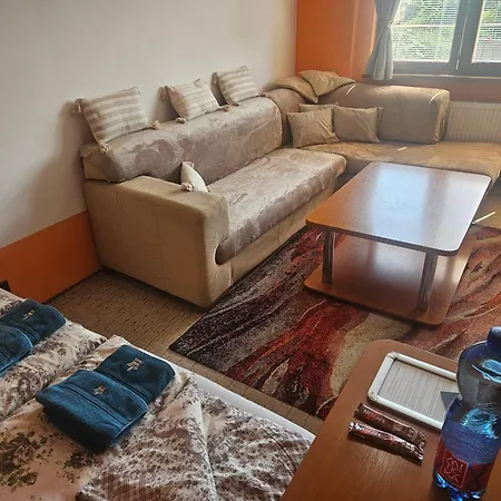 Wolf Luxusne S Plnou Vybavou S Bezplatnym Parkovanim Smart Tv A Optickym Internetom Priamo V Povazskej Bystrici Ticha Lokalita S Vsade Blizko Vhodne Pre Jednotlivcov Rodiny Pracovne Cesty Turistiku Aj Oddych Plne Vybavena Kuchyna Apartman