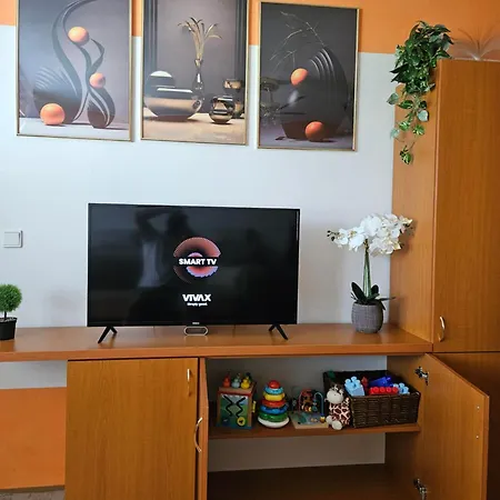 Apartmán Wolf Luxusne S Plnou Vybavou S Bezplatnym Parkovanim Smart Tv A Optickym Internetom Priamo V Povazskej Bystrici Ticha Lokalita S Vsade Blizko Vhodne Pre Jednotlivcov Rodiny Pracovne Cesty Turistiku Aj Oddych Plne Vybavena Kuchyna Považská Bystrica