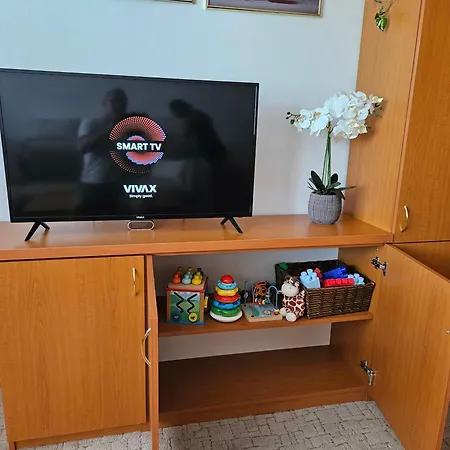 Wolf Luxusne S Plnou Vybavou S Bezplatnym Parkovanim Smart Tv A Optickym Internetom Priamo V Povazskej Bystrici Ticha Lokalita S Vsade Blizko Vhodne Pre Jednotlivcov Rodiny Pracovne Cesty Turistiku Aj Oddych Plne Vybavena Kuchyna * Považská Bystrica